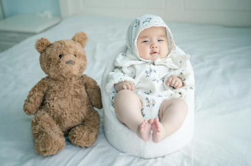 岑溪怀孕多久会长痘痘