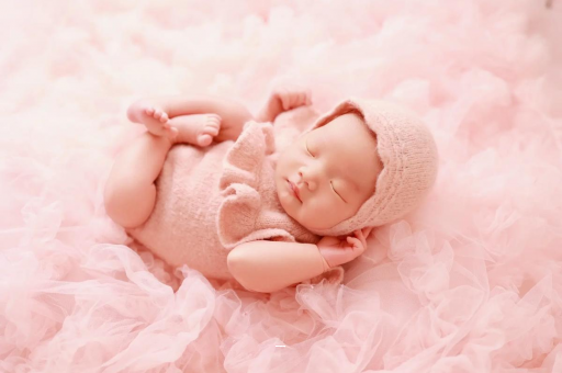 岑溪宝宝几个月可以抬头 岑溪宝宝几个月可以抬头